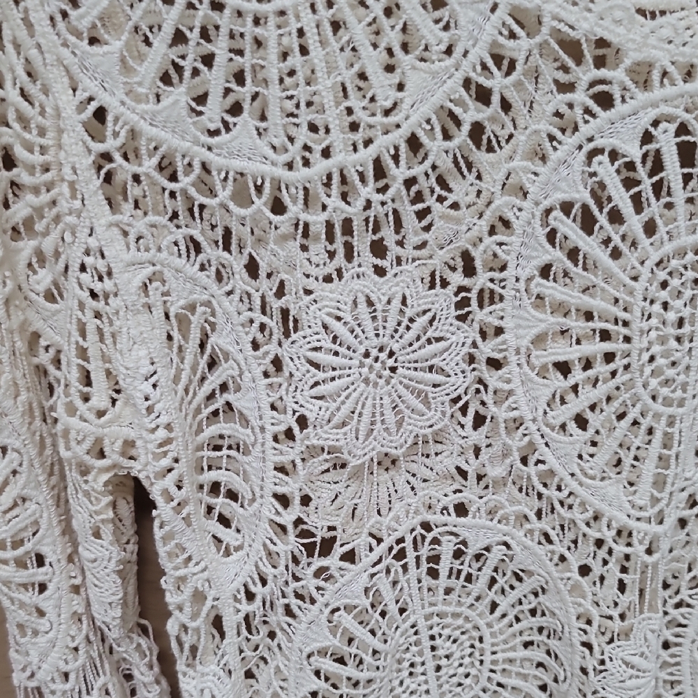 Cream Crocheted Sweater 🤎 - Picture 3 of 9